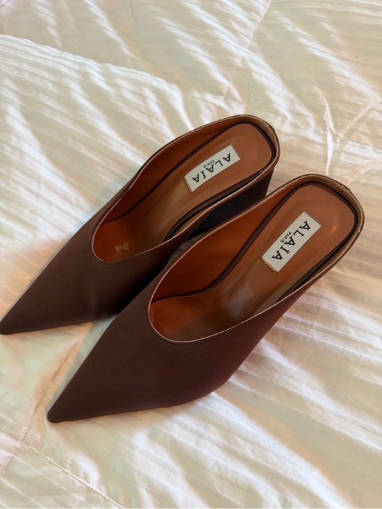 Alaia Shoes - Alaia Brown Pointed-Toe Slip-On Mules